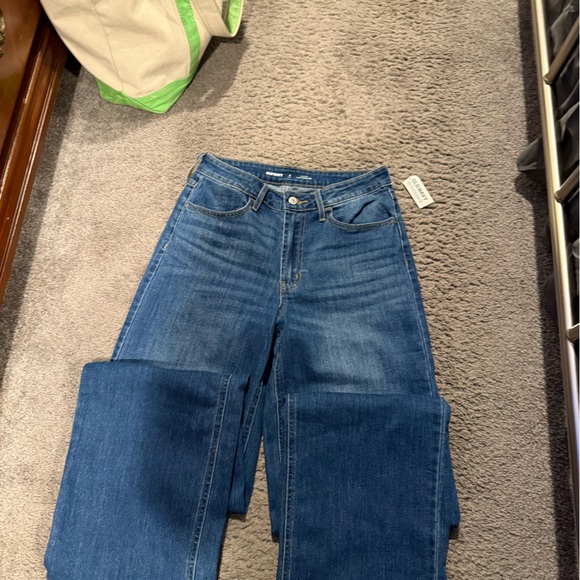OLD NAVY WOW WIDE LEG JEANS: HIGH RISE: NEW WITH TAGS: SIZE 4 TALL - Picture 1 of 2